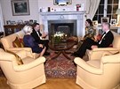 Princ William a vévodkyn Kate se védským premiérem Stefanem Löfvenem a jeho...