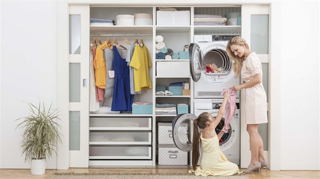 V rodinách s dětmi jsou kombinace pračky a sušičky stále oblíbenější, usnadňují práci zejména maminkám.