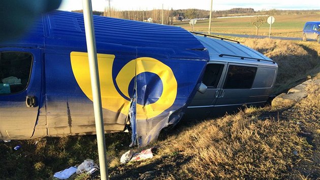 Pi stetu dvou dodvek na Plzesku se lehce zranili tyi lid.