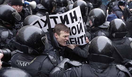 Petrohrad. Policejní zásah na demonstraci svolané Alexejem Navalným (28. ledna...