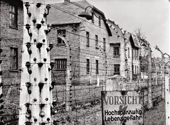 Nacistický koncentrační tábor Auschwitz u polské Osvětimi na snímku z února...