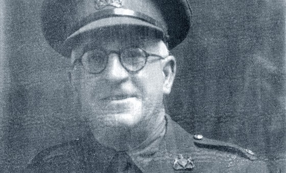 Důstojník britské MI6 a zachránce tisíce židů z nacistických táborů smrti Frank...