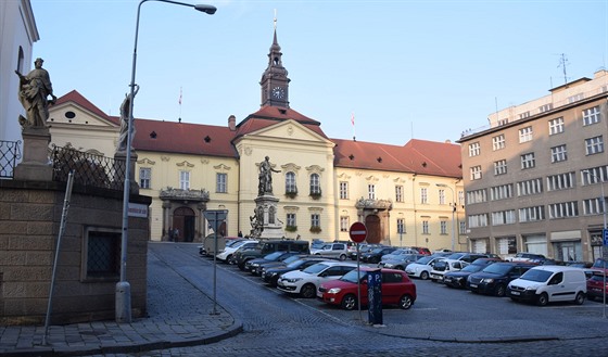 Takto by vypadalo Dominikánské náměstí v Brně se sochou Josefa II., která je...