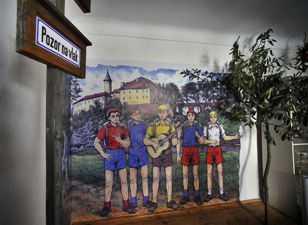 Na výstav� o spisovateli Jaroslavu Foglarovi nemohou chyb�t ani legendární...
