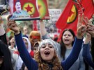 Kurdská demonstrace za Afrín ped tureckou ambasádou v Bejrútu (6. února 2018)