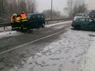 V Mikulov hasii eili dopoledne hned dv nehody. Srku dvou osobnch aut a...