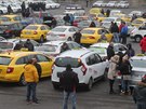 Taxikái protestují proti alternativním pepravním slubám (9. února 2018).
