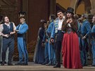 Scéna z Donizettiho Nápoje lásky v newyorské Metropolitní opee
