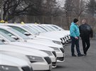 Stovky praských taxiká se sely na Strahov. Protestují proti idim...