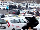 Stovky praských taxiká se sely na Strahov. Protestují proti idim...