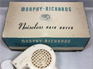 Retro fén od firmy Morphy Richards, který pochází ze 60. let.