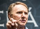 Spisovatel Dan Brown v Barcelon pi uvedení knihy Poátek