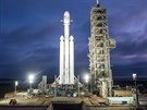 Falcon Heavy u startovní rampy LC-39A