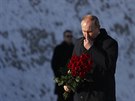 Prezident Vladimir Putin pijel do bývalého Stalingradu, aby uctil památku...