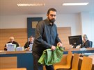 Roman echmánek u zlínského soudu. (únor 2018)