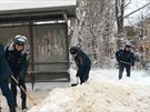 Rusko zasáhlo silné sneení. Z Moskvy vyvezli rekordní mnoství snhu