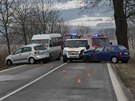 U Písaova na umpersku se srazil minibus s osobním autem a následn dodávka s...