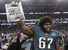 Chance Warmack z Philadelphia Eagles oslavuje zisk Super Bowlu s erstvými...