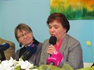 editelka koly Marcela Prokpková, vlevo ombudsmanka Anna abatová.