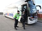 Pi kontrole cestujících náhodn vybraného autobusu policisté zadreli jednoho...