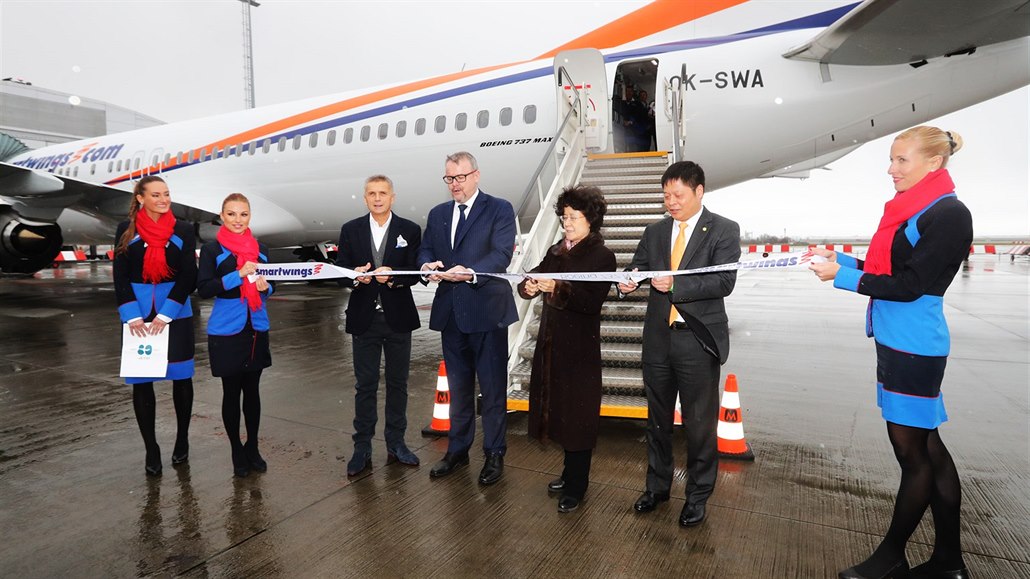 VIDEO: Travel Service představil svůj nový přírůstek - Boeing 737 MAX -  iDNES.cz