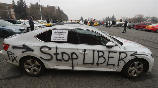 Taxiki protestuj proti alternativnm pepravnm slubm u druh den (9....