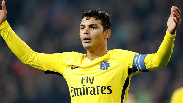 Kapitn PSG Thiago Silva v utkn proti Lille.