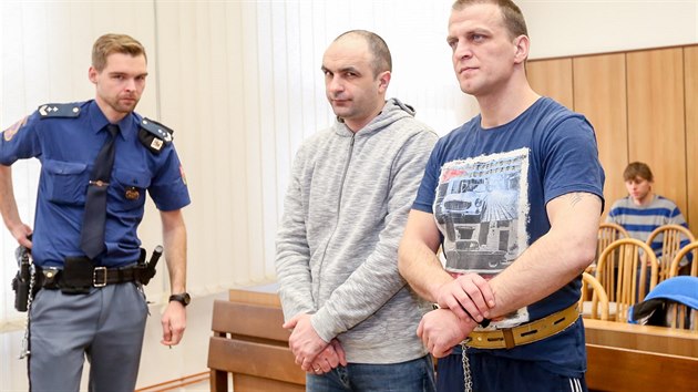 U Krajského soudu v Táboře pokračuje soudní řízení s Ivanem Ivanovským a Róbertem Simonem, kteří jsou obžalovaní z vraždy v Horusicích.