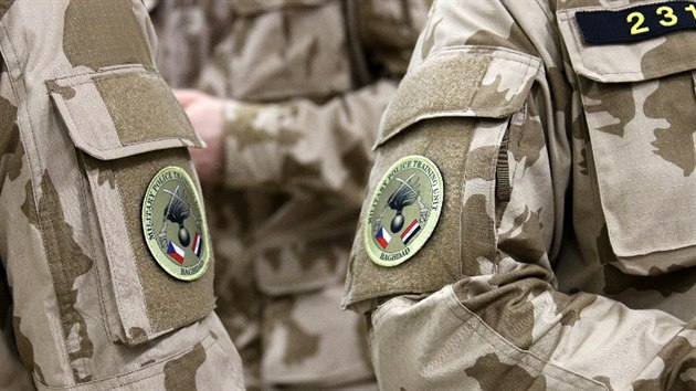 Čeští vojenští policisté odcestovali do Iráku, kde budou cvičit tamní ozbrojené složky (4. února 2018).