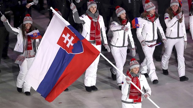 Sjezdov lyaka Veronika Velez-Zuzulov v ele vpravy Slovenska pi...