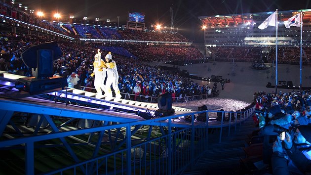 VZH�RU NA OLYMP. Krasobrusla�ce Kim Ju-n�, dvojn�sobn� olympijsk� medailistce,...