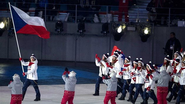 EVA VLAJKONOKA. Za nskou vpravou se vydala na stadion tak esk. Potet v...