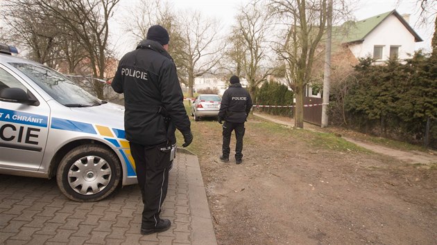 Policist nali v dom ve Zln ti mrtvoly (6.2.2018).