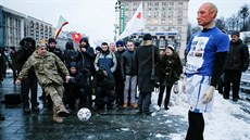 Kyjev. Protest proti ruskému poadatelství fotbalového ampionátu  (22. ledna...