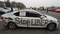 Taxikái protestují proti alternativním pepravním slubám u druhý den (9....