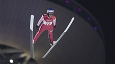 eský skokan na lyích Roman Koudelka bhem kvalifikace na stedním mstku v...