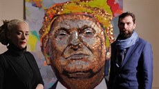 Ukrajintí umlci vytvoili portrét Donalda Trumpa z mincí a eton (4. února...