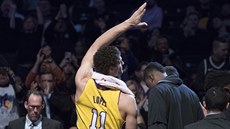 Brook Lopez z LA Lakers se dokal velého pijetí od fanouk Brooklynu.