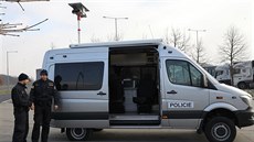 Nejmodernjí vz cizinecké policie zvaný "Schengenbus"