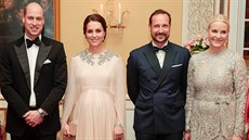 Britský princ William, vévodkyn Kate, norský korunní princ Haakon a princezna...