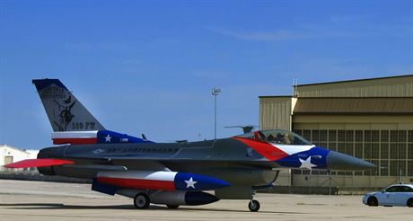 Texaská Národní garda plánuje vyslat na cviení 6 stroj F-16 Fighting Falcon