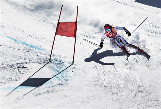 Ester Ledecká v prvním kole olympijského obřího slalomu.
