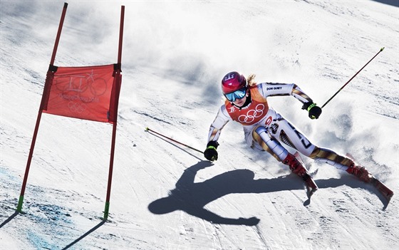 Ester Ledecká v prvním kole olympijského obího slalomu.