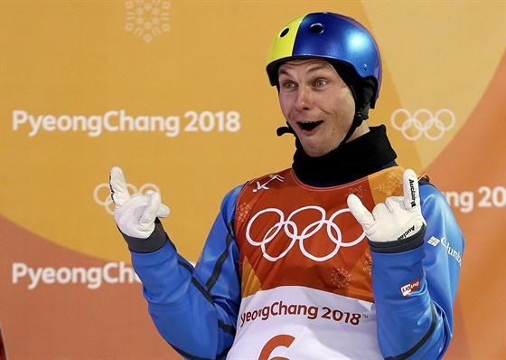 MÁM ZLATO. Oleksander Abramenko vyhrál závod v akrobatických skocích.