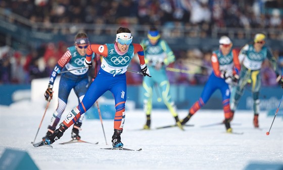 eská bkyn Petra Hynicová (. 42) ve skiatlonovém závodu na 15 kilometr v...
