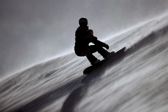 eská snowboardistka árka Panochová v kvalifikaci slopestylu, která byla...