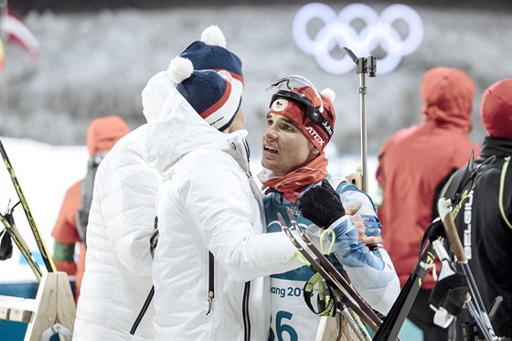 esk biatlonista Michal Krm v cli olympijskho sprintu na 10 kilometr v...