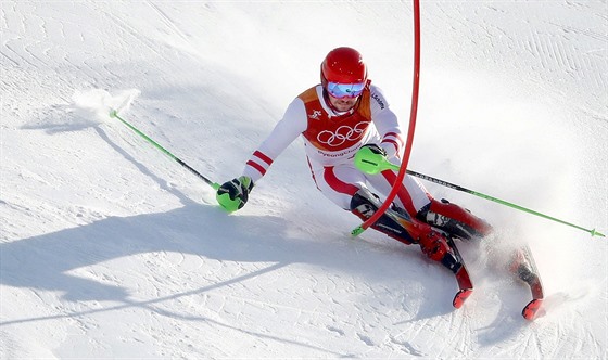 Rakouský lya Marcel Hirscher pi slalomu v olympijské superkombinaci. (13....