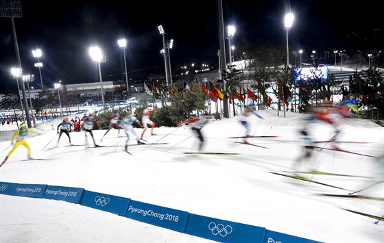 Olympijsk zvod en s hromadnm startem na 12,5 kilometru. (17. nora 2018)