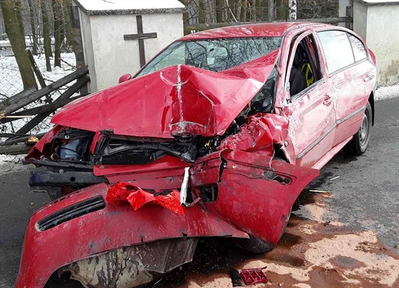 U Tasova havarovala řidička s osobním vozidlem (11. února 2018)